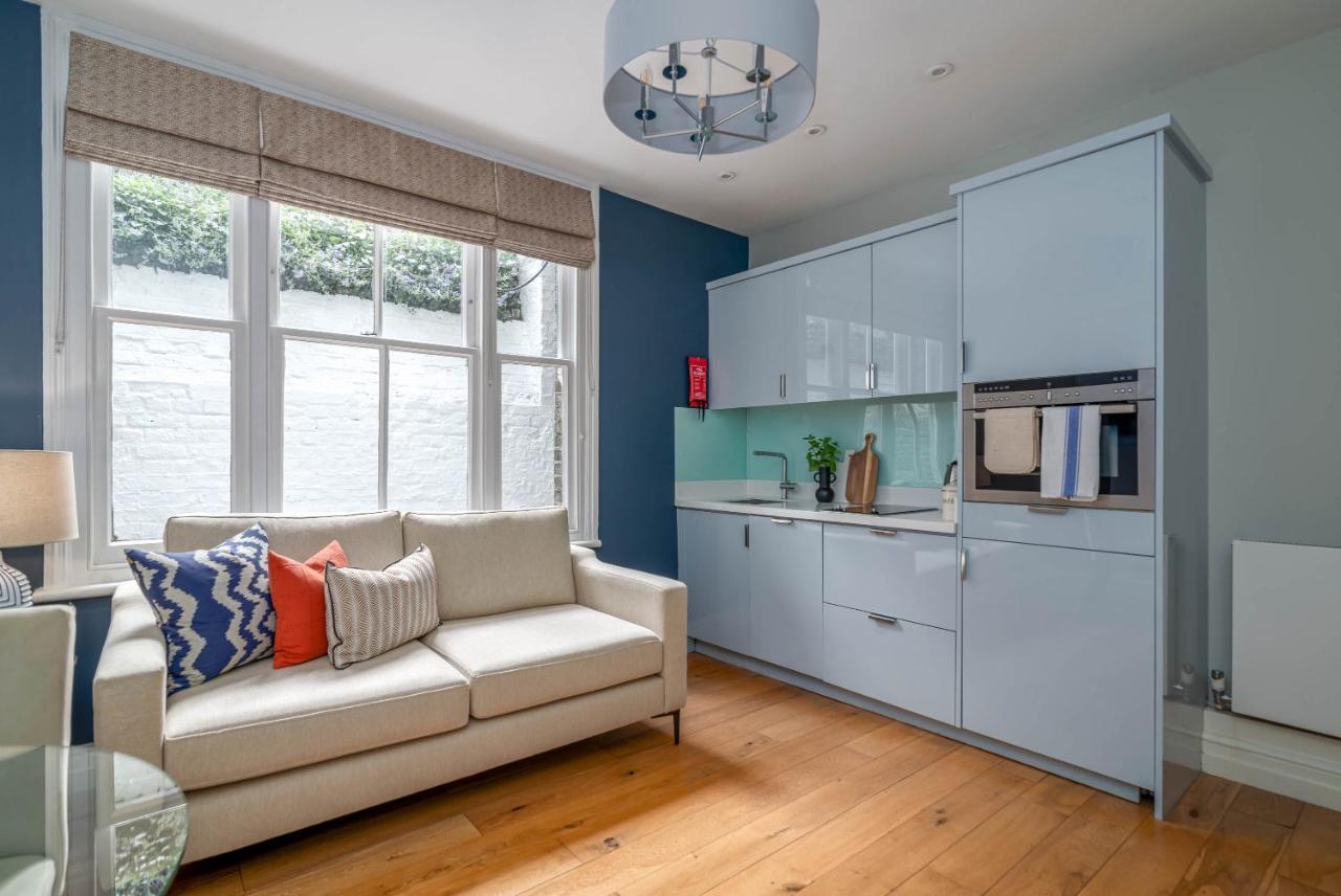5 Doughty Street - Urban Apartament