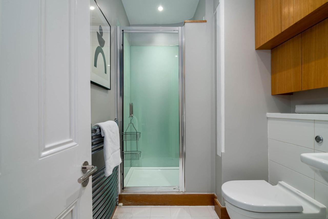 5 Doughty Street - Urban Apartament
