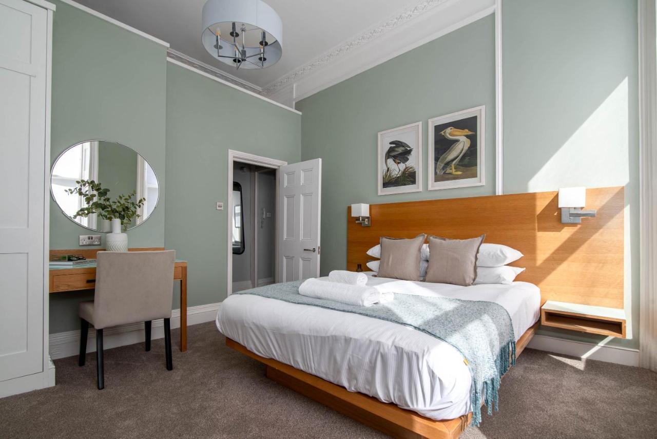 5 Doughty Street - Urban Apartament